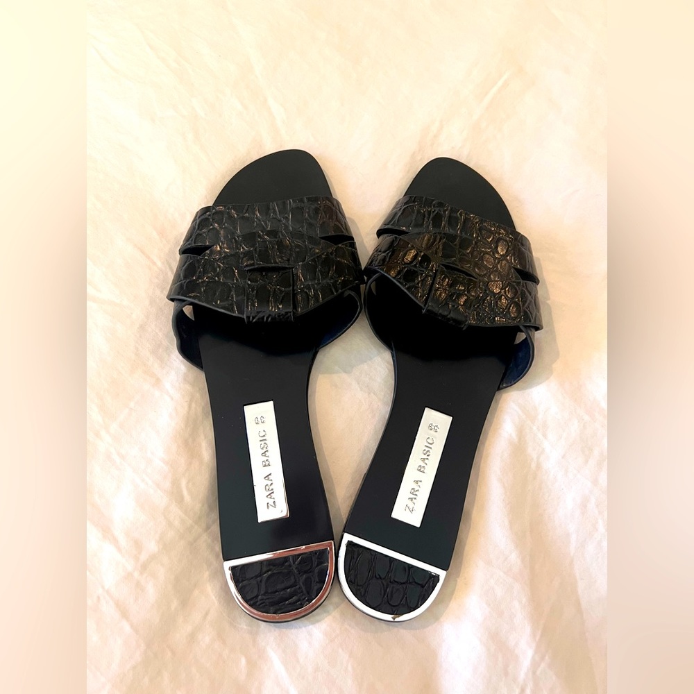 ZARA FLAT sandals